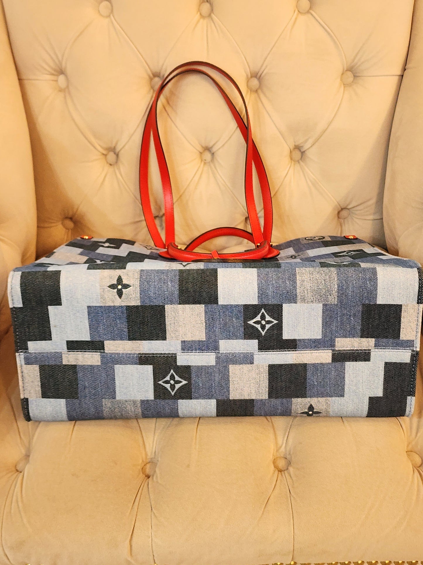 LOUIS VUITTON
Denim Damier Monogram OnTheGo in Blue Rouge