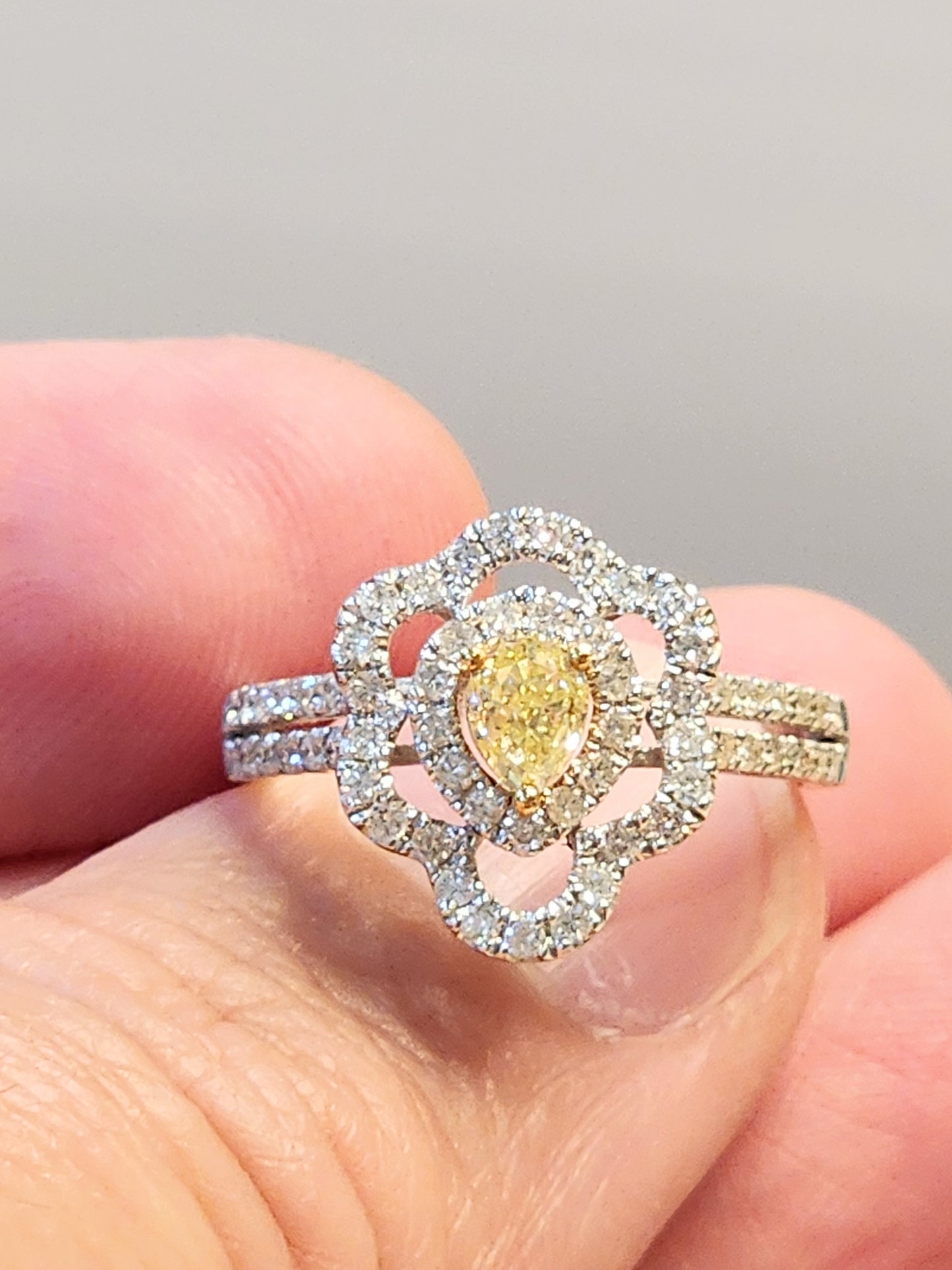 Natural Yellow Pear Shape Diamond in Super Sexy and Elegant 18K Pavé Diamond Setting!!