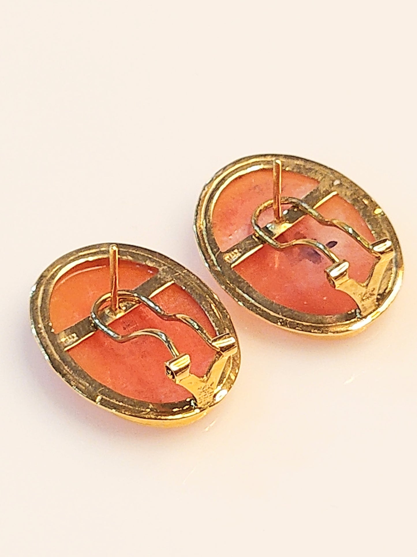 Vintage Cameo Earrings in 14KYG