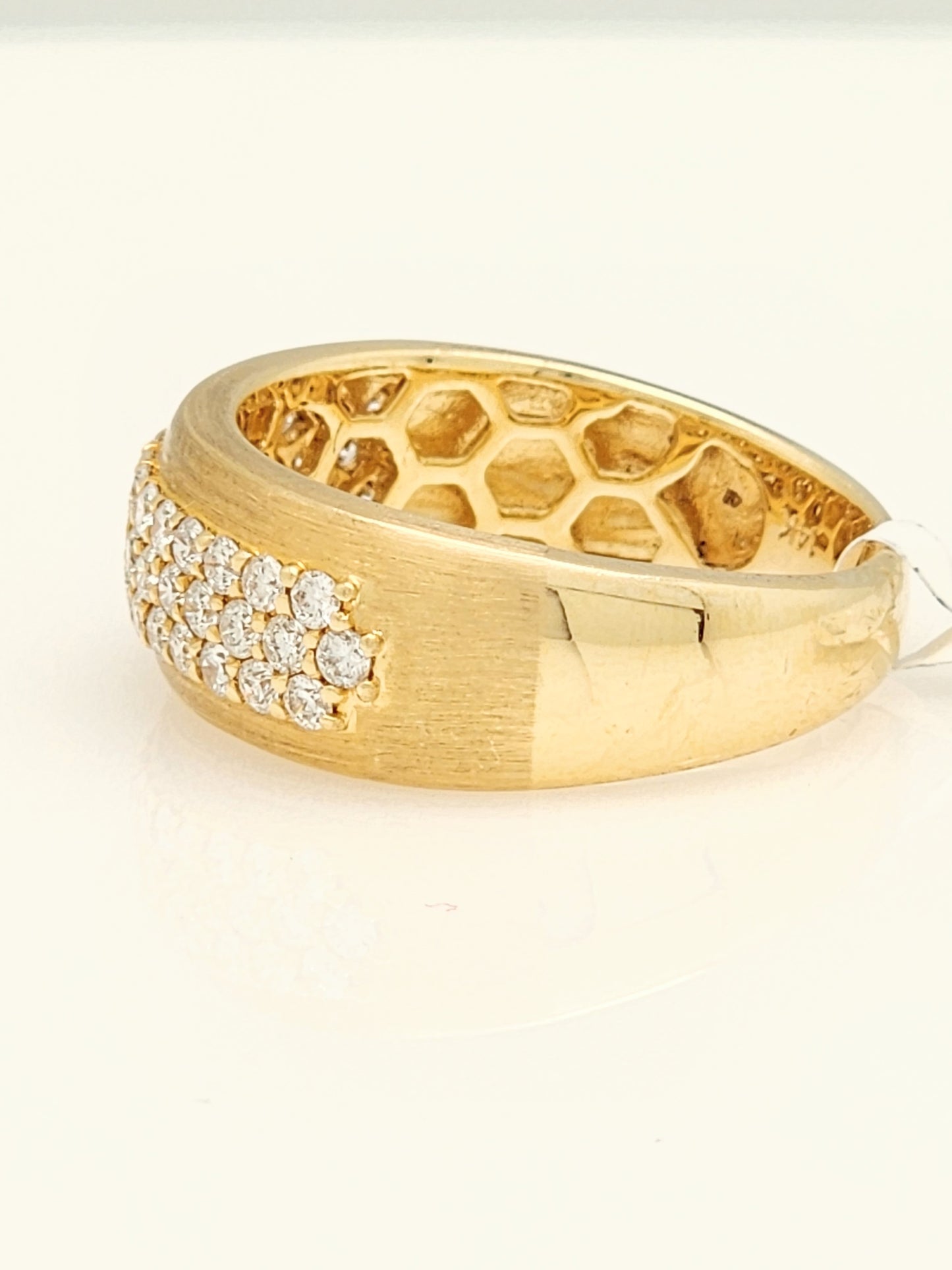 0.75 CARAT 3-ROW DIAMOND MATTE FINISH BAND in 14KYG