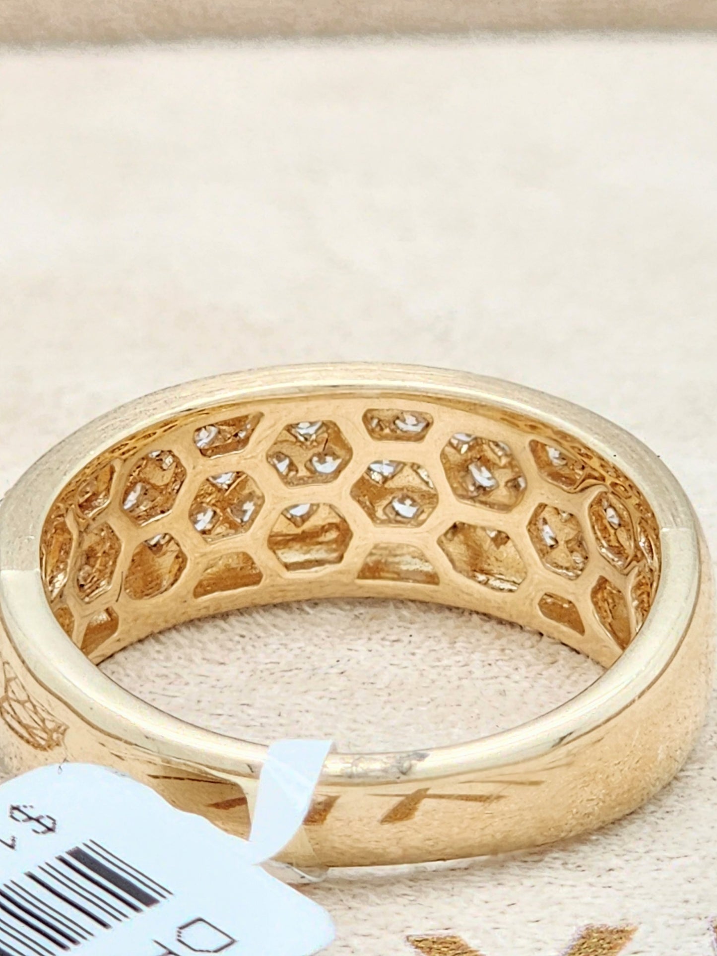 0.75 CARAT 3-ROW DIAMOND MATTE FINISH BAND in 14KYG