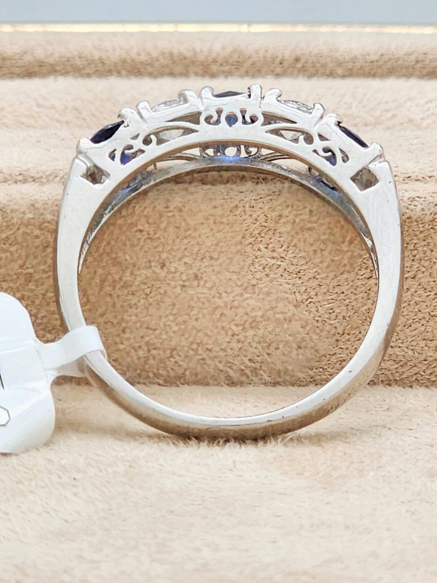 ESTATE 1.34 CARAT 5-STONE BLUE SAPPHIRE and DIAMOND BAND in PLATINUM!!!