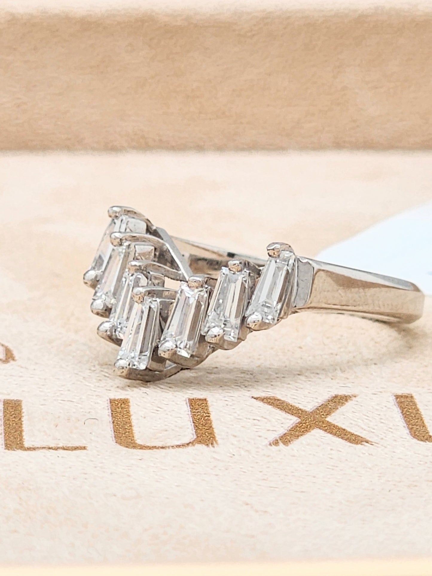 0.98 CARAT V-SHAPE CONTOUR DIAMOND BAND in PLATINUM!!!
