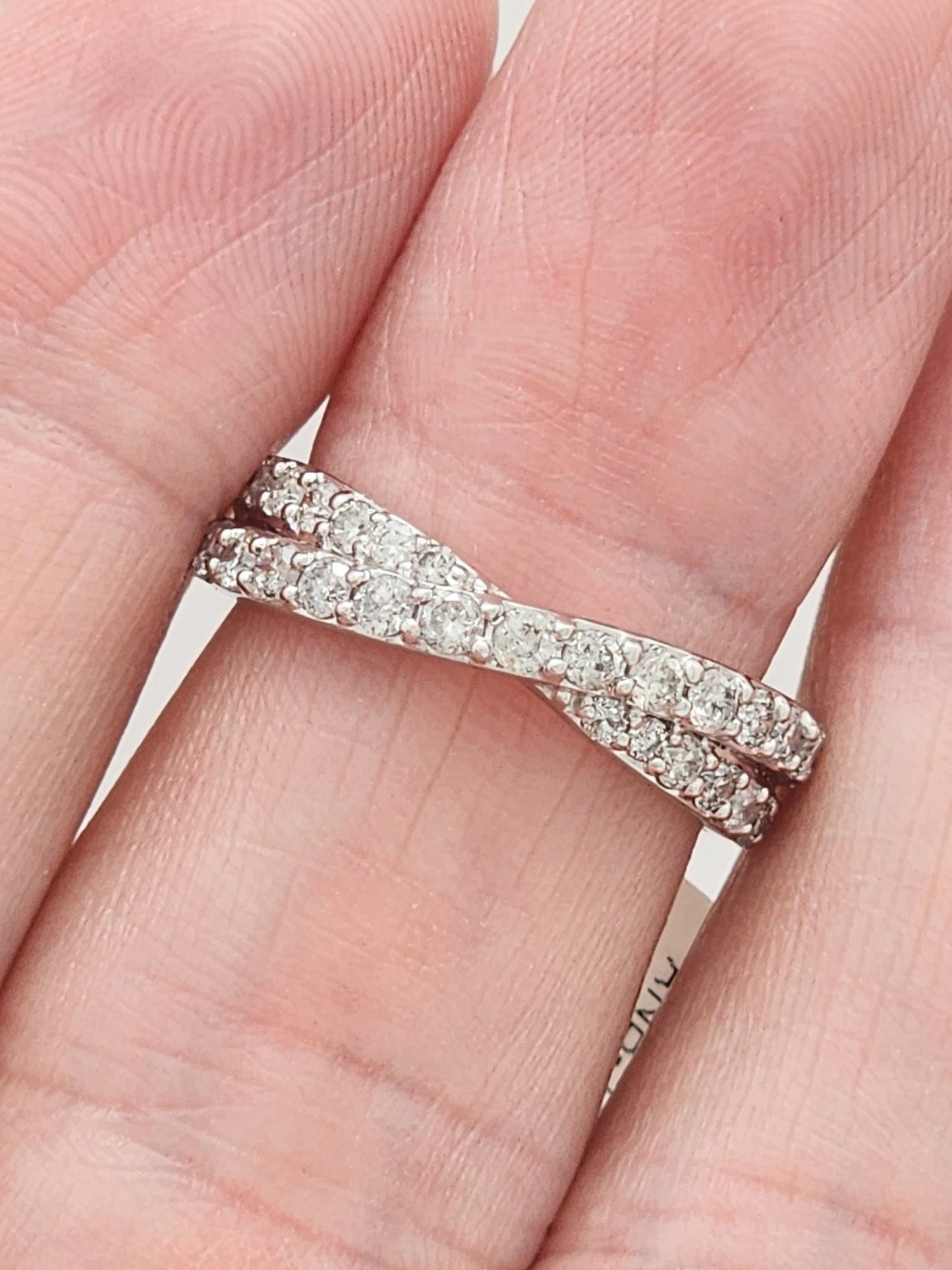 1.00 CARAT CROSSOVER DIAMOND BAND IN 14KWG!!!