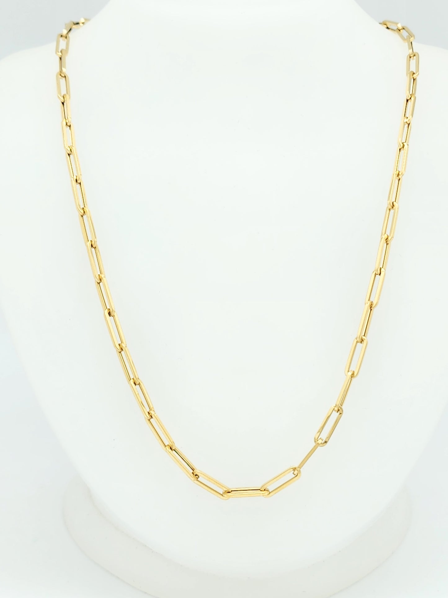 24" PAPERCLIP Necklace in 14K Yellow Gold. 11.1 grams ~ 4.5mm wide
