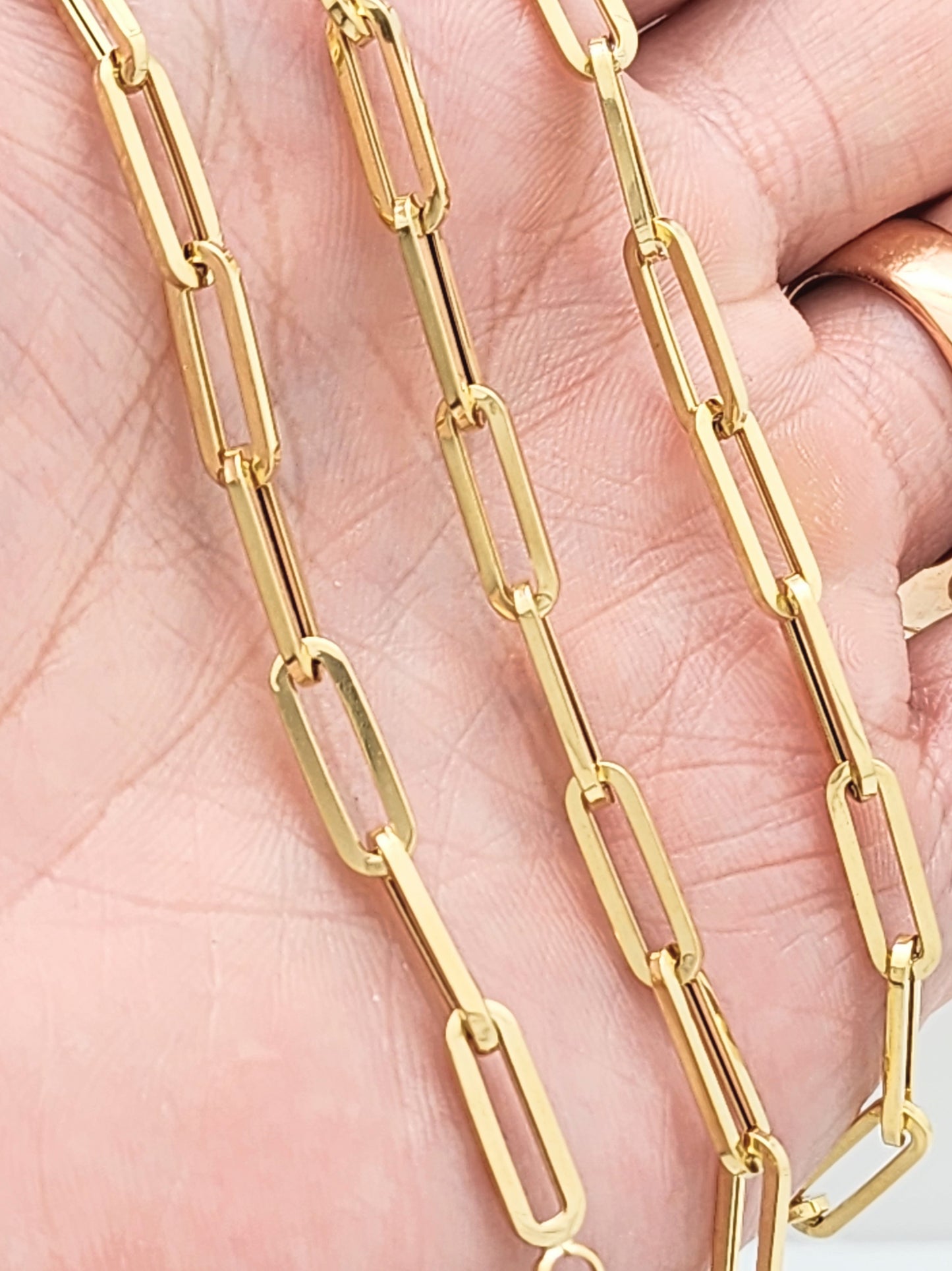 24" PAPERCLIP Necklace in 14K Yellow Gold. 11.1 grams ~ 4.5mm wide