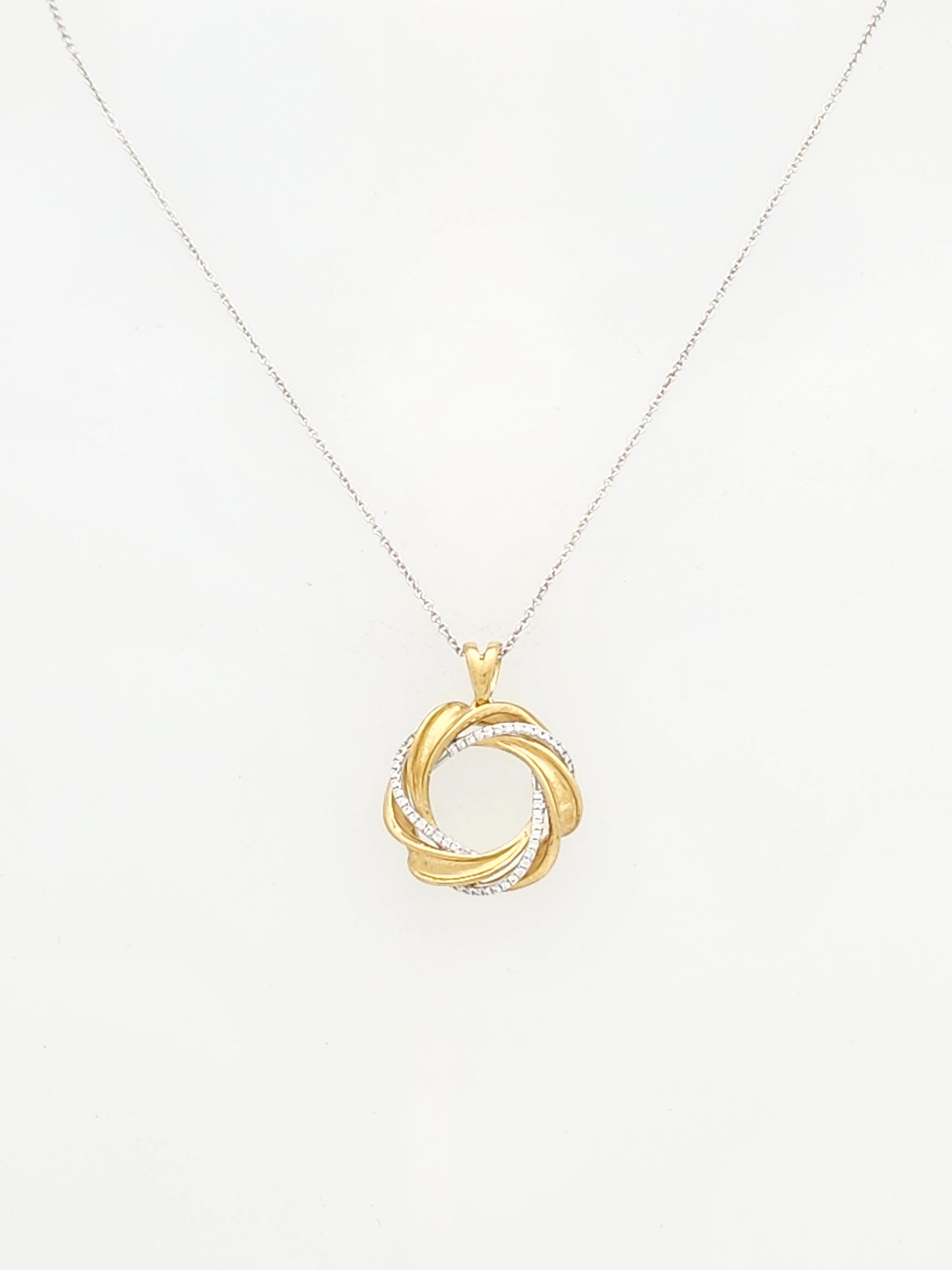 SIMON G Circle Wreath Pendant in Two-Tone 18K with Diamonds!