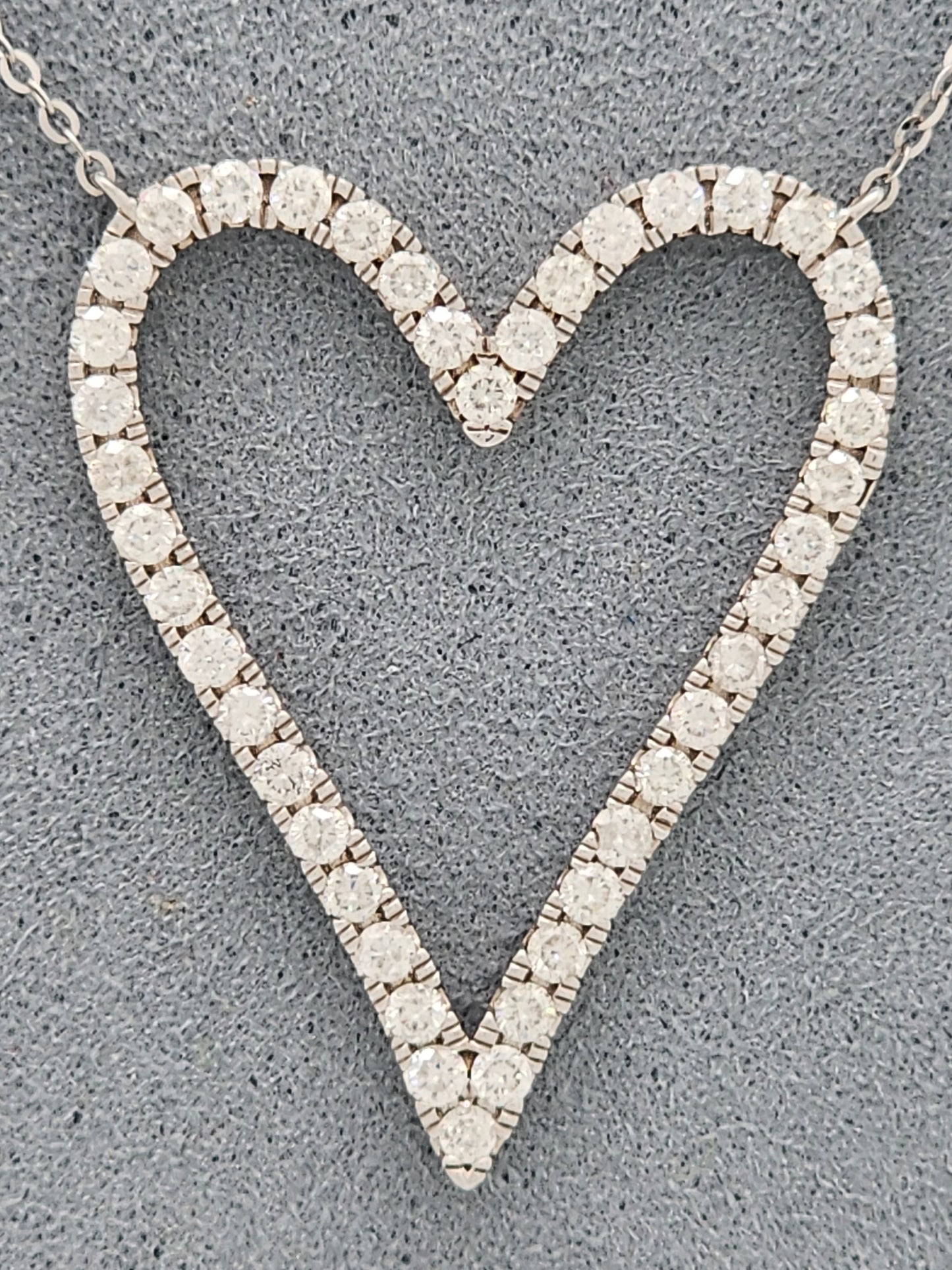 1.13 Carat Diamond Heart Pendant in 14K