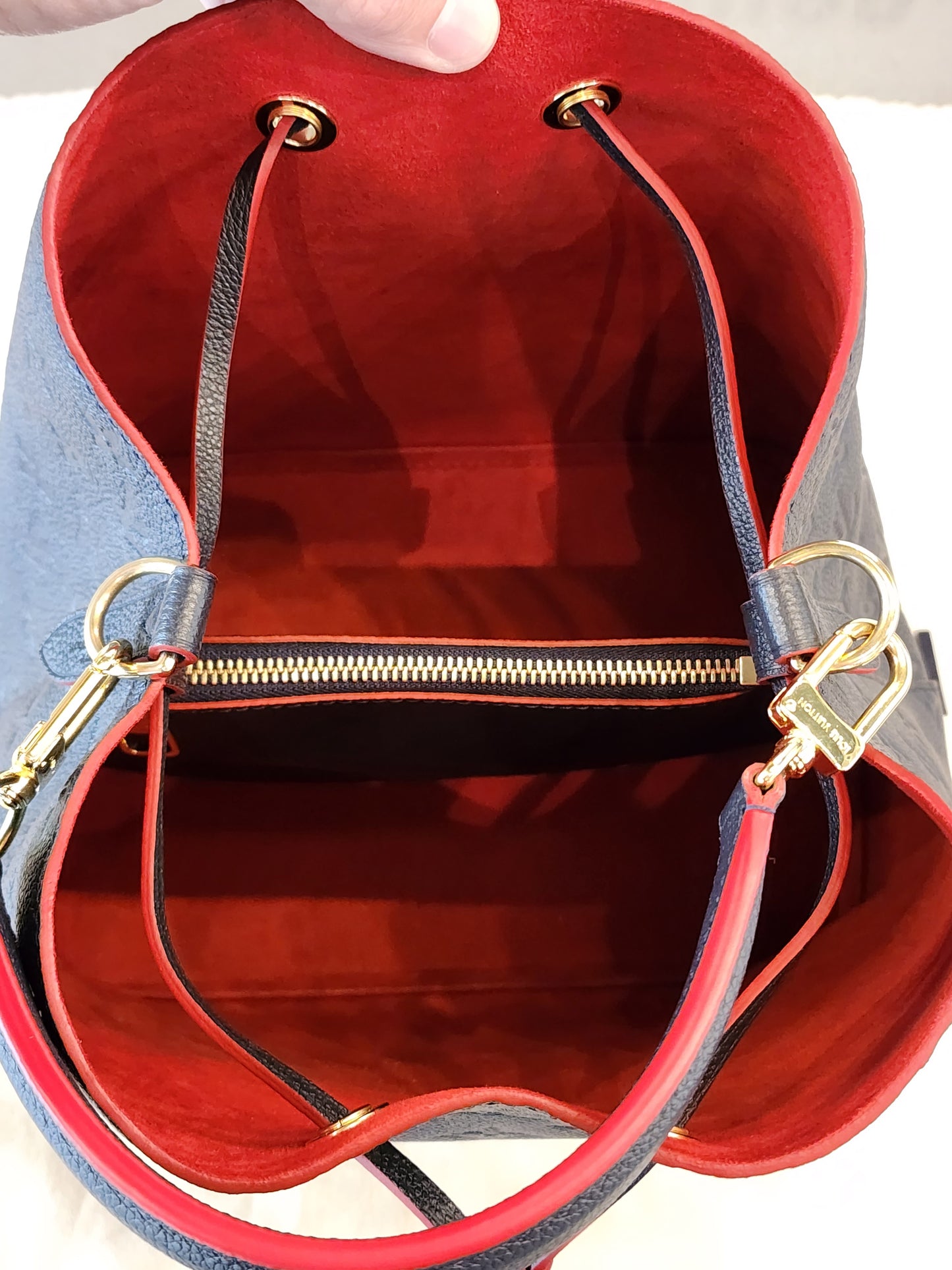 LOUIS VUITTON Empreinte Neonoe MM in Navy