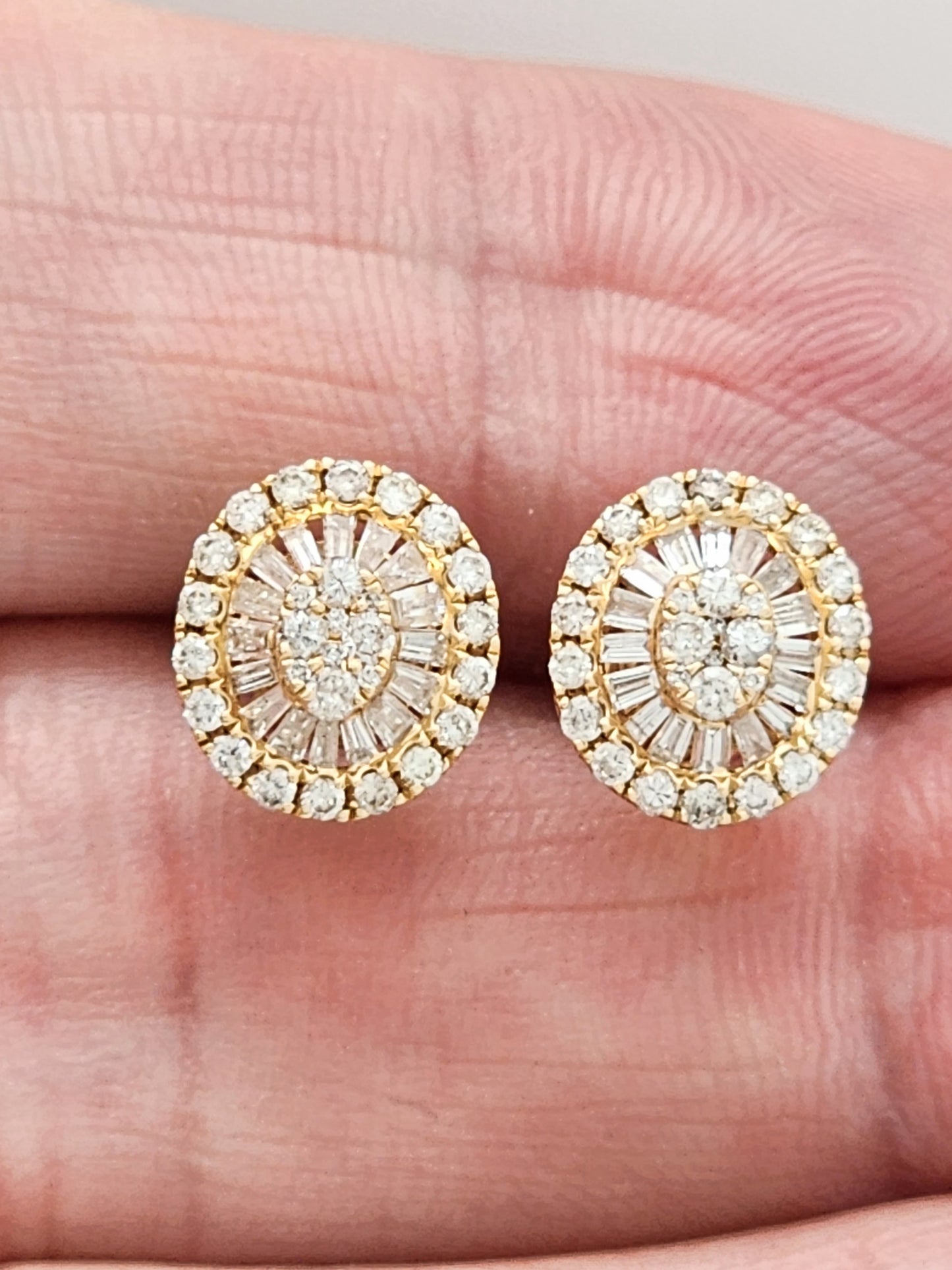 0.70 Carat Diamond Cluster Earrings in 14KYG