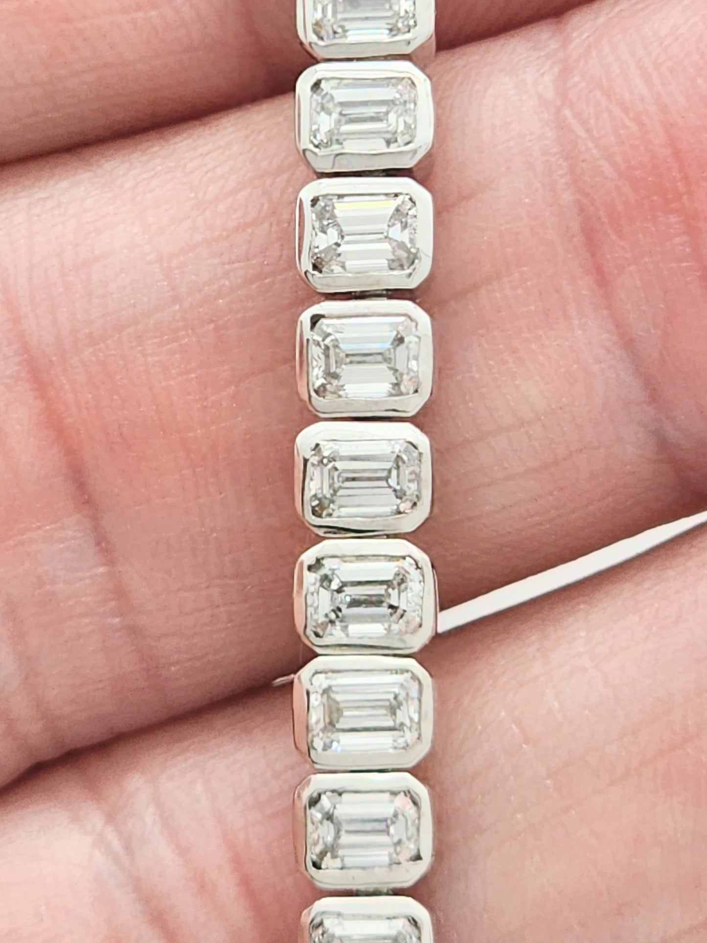 10.18 CARATS!!! Emerald Cut Diamond Tennis Bracelet in 14KWG!!!!