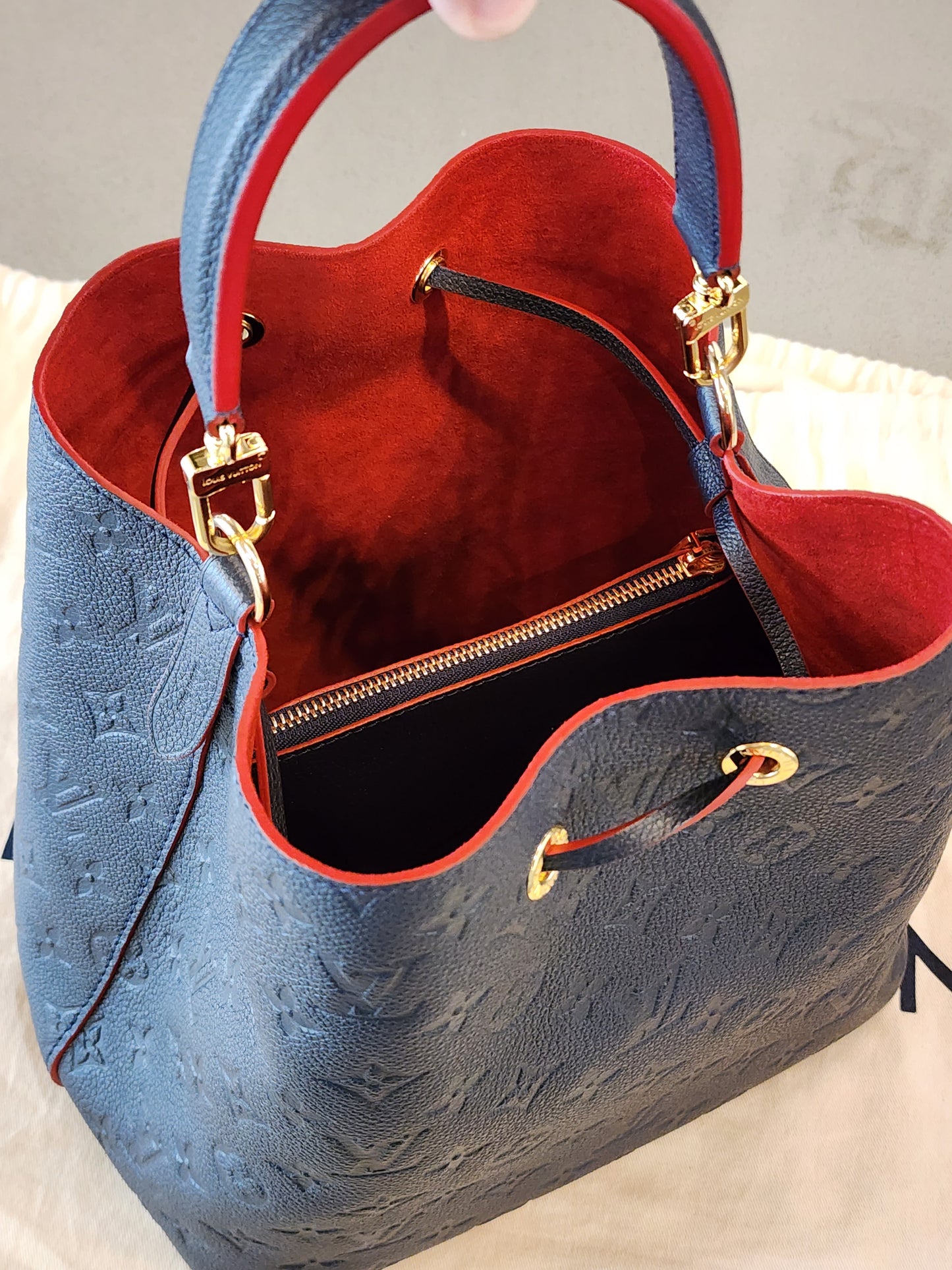 LOUIS VUITTON Empreinte Neonoe MM in Navy