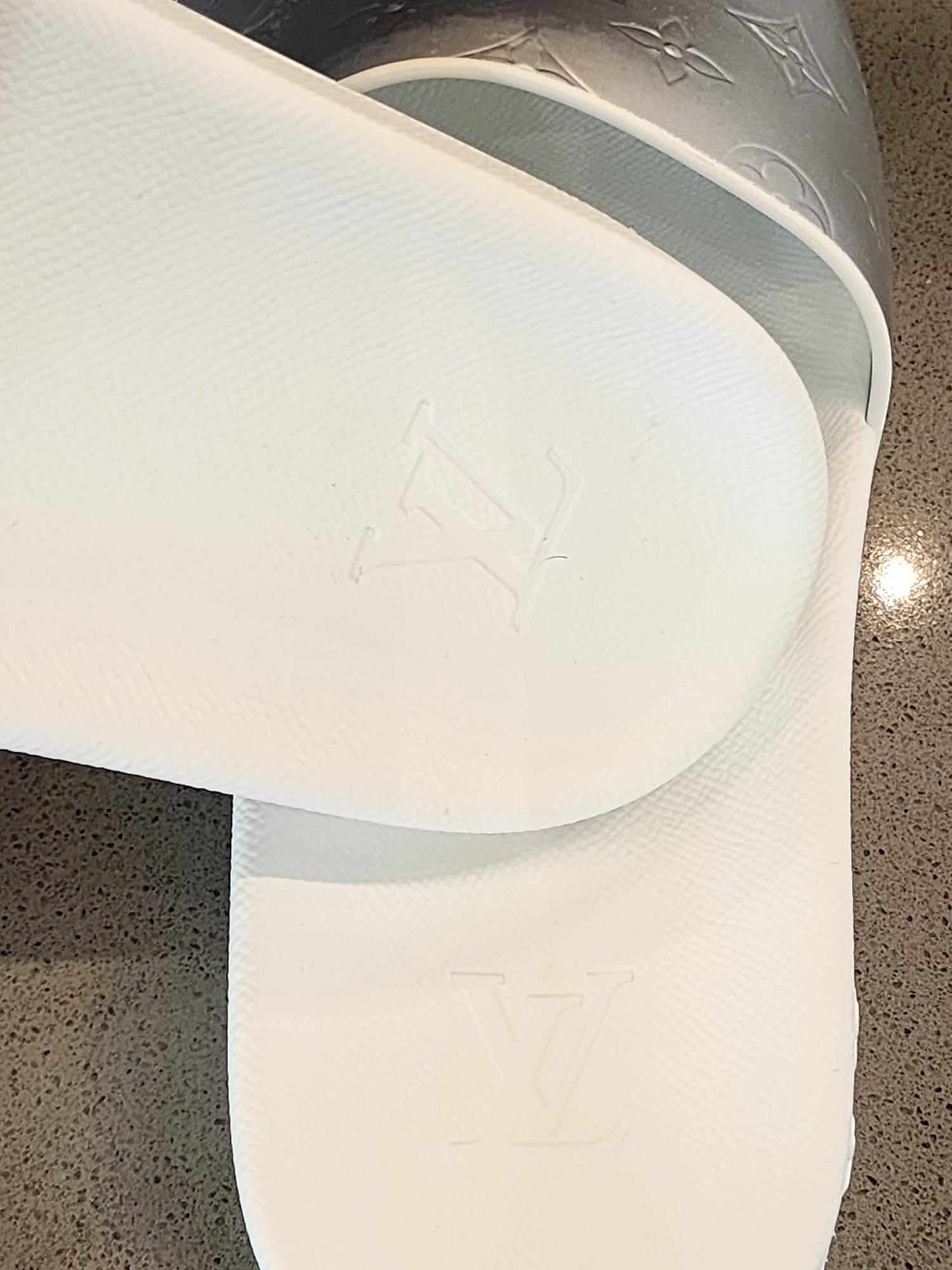 LOUIS VUITTON Waterfront Mule Slides in White and Metallic Monogram Rubber Size 10 (Fits like US 11)
