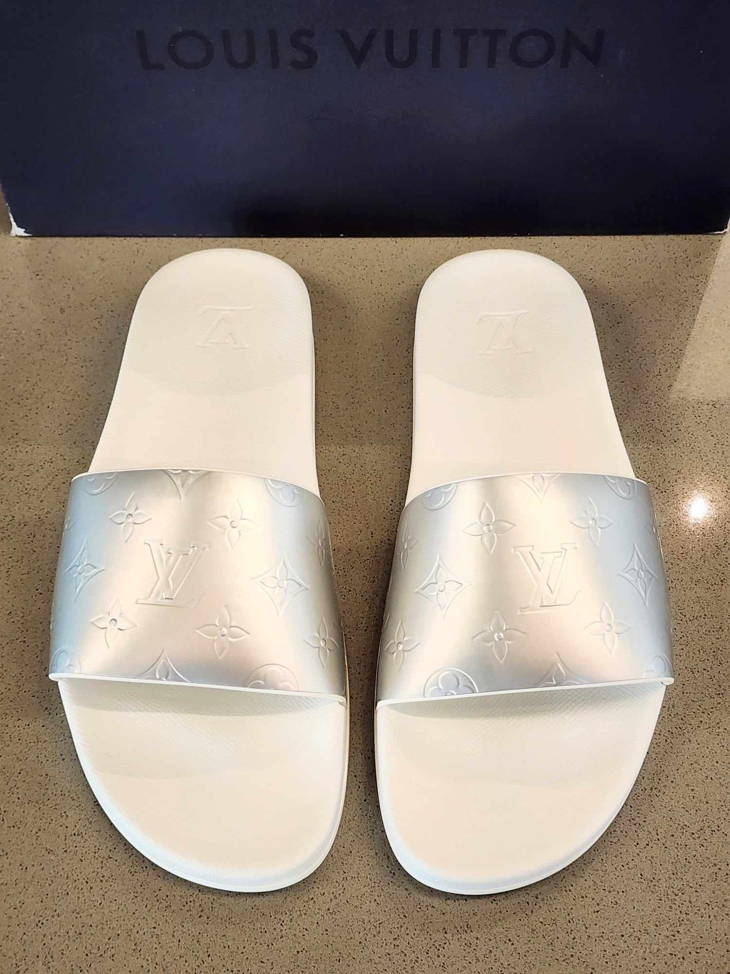 LOUIS VUITTON Waterfront Mule Slides in White and Metallic Monogram Rubber Size 10 (Fits like US 11)