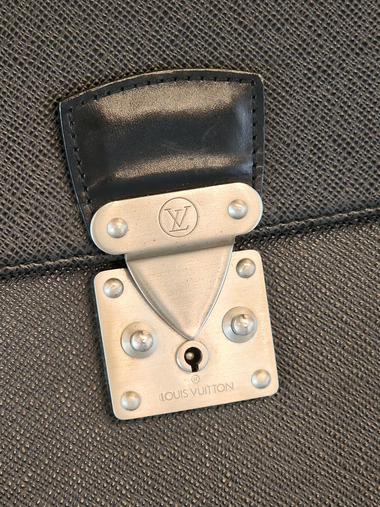 Louis Vuitton Black Taiga Leather Robusto 1 Compartment Briefcase