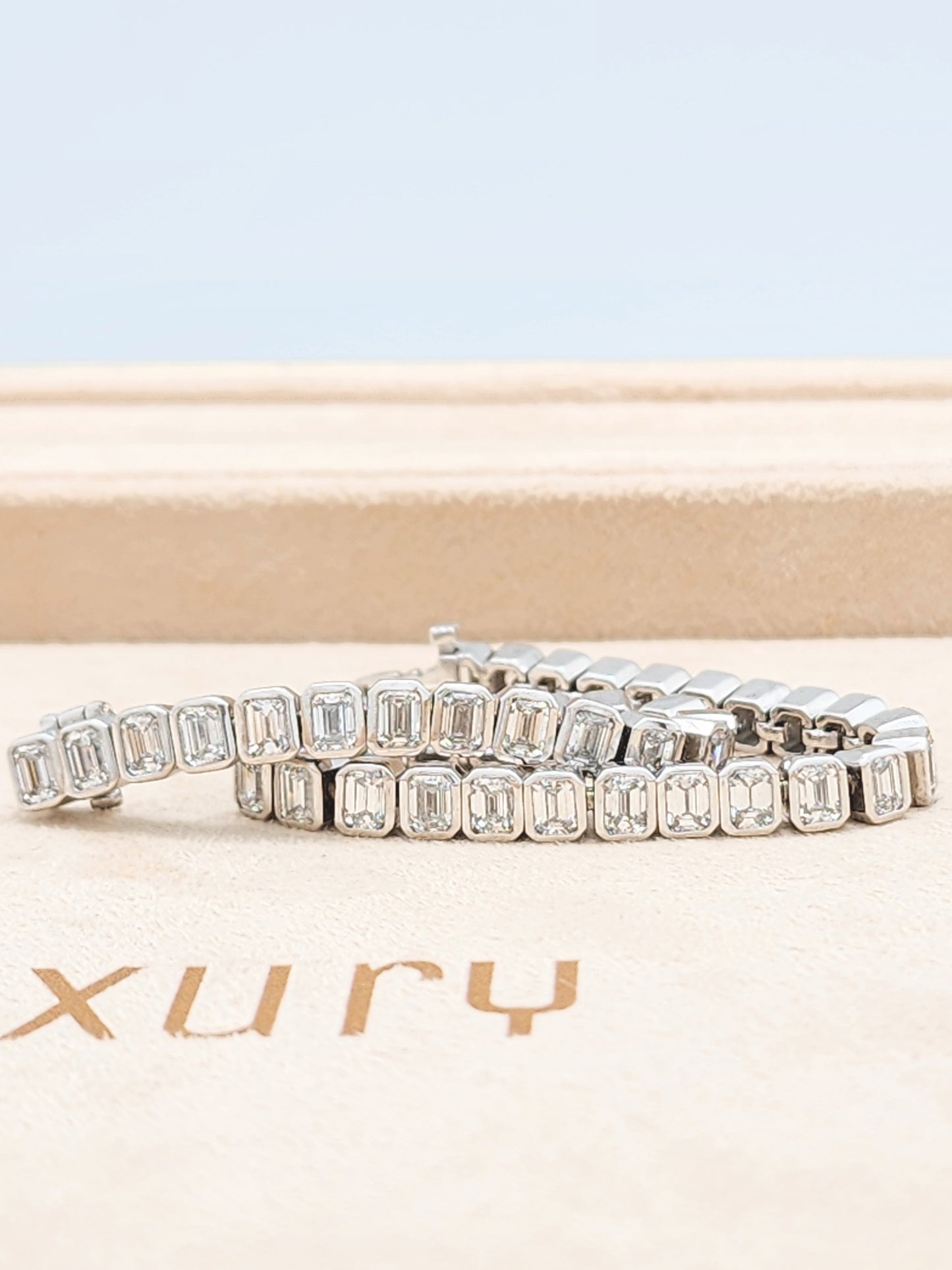 10.18 CARATS!!! Emerald Cut Diamond Tennis Bracelet in 14KWG!!!!