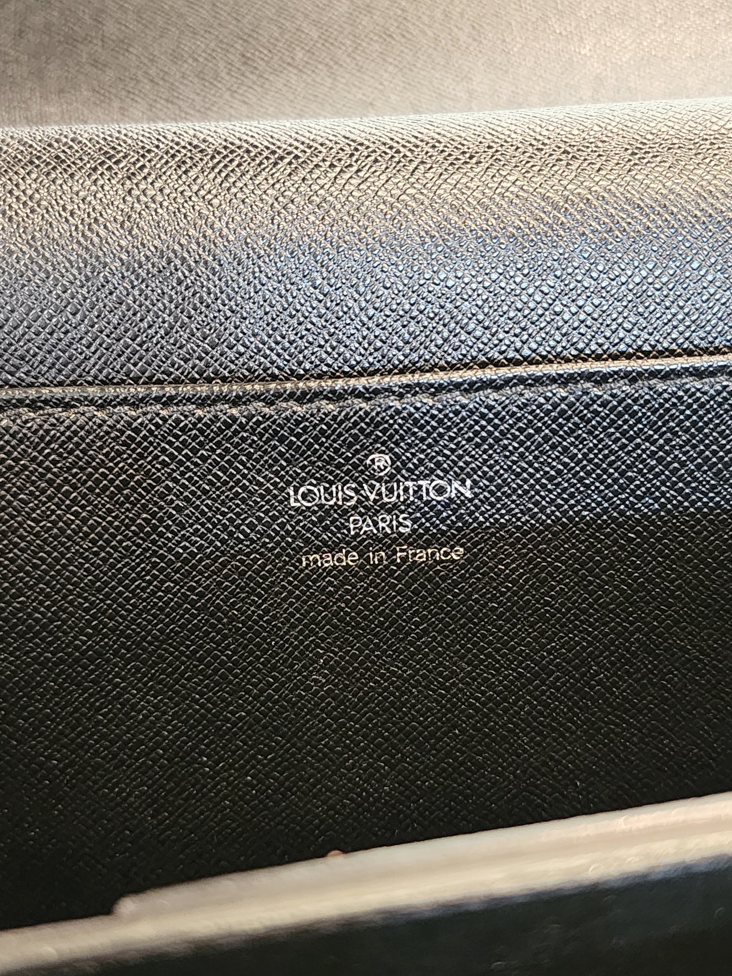 Louis Vuitton Black Taiga Leather Robusto 1 Compartment Briefcase