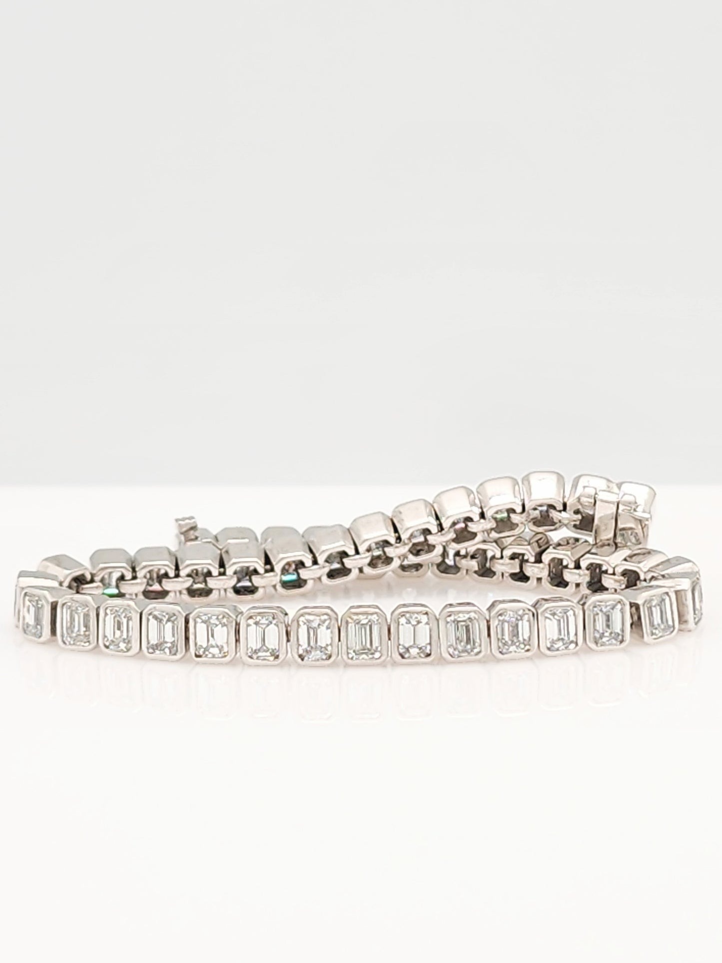 10.18 CARATS!!! Emerald Cut Diamond Tennis Bracelet in 14KWG!!!!